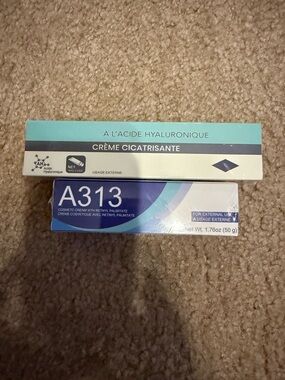 A313 Blue Cosmetic Cream with Retinyl Palmitate for Acne-Prone Skin